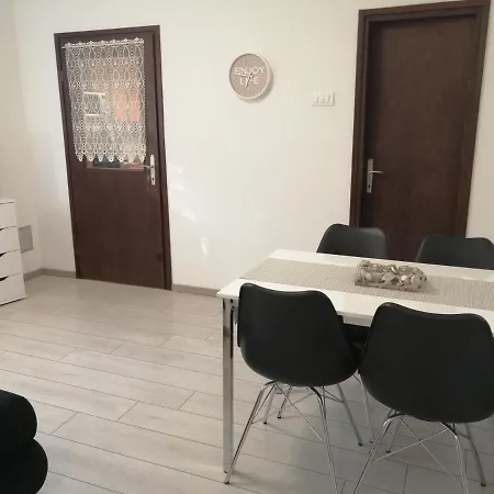 Irena Apartamento *